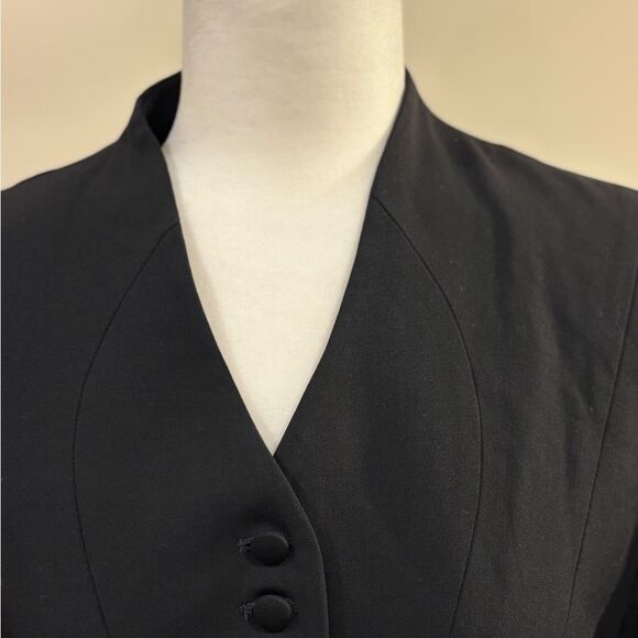 Yigal Azrouel black blazer. Lace detail. Preloved condition. Size 10. - Picture 4 of 7